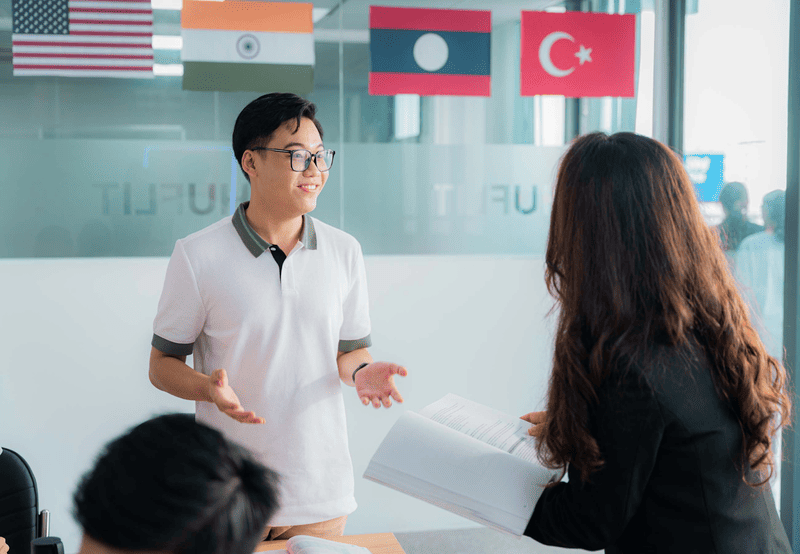 Chủ động trao đổi với giảng viên