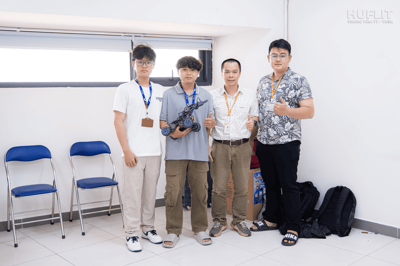 HUFLIT nổi bật với đào tạo AI